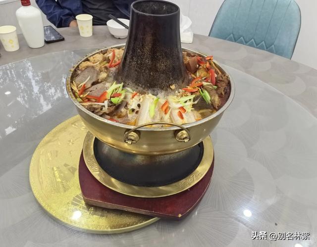 新疆游最后一站，若羌博物馆看楼兰美女，游玩青海茫崖翡翠湖(10)