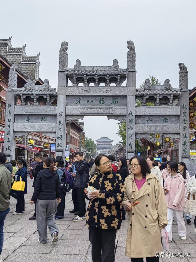 襄阳古城汉江风景很美