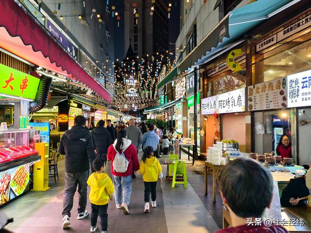 春城夜宴！昆明南屏街 —— 逛吃赏景的全国示范步行街