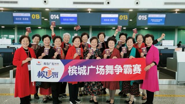 免签首夜：马来榴莲摊收款音响喊哑，青岛大妈组团飞槟城跳广场舞