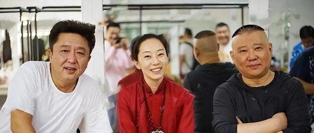 79岁侯耀华晚年凄凉！独居北京无保姆照料，家里脏乱差环境寒酸