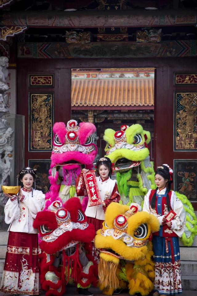 台儿庄古城夜生活 | 穿越古今的梦幻之约!