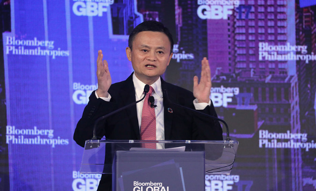 马云早已回归阿里？今年频繁现身国内后，阿里港股再回三万亿！