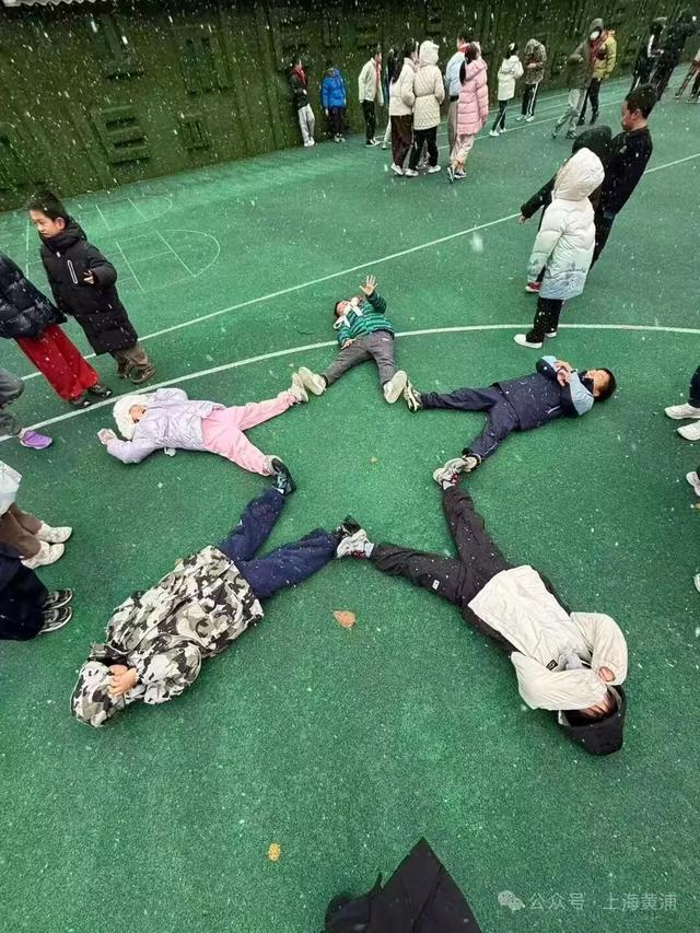 上海全城追雪！朋友圈和校园里彻底沸腾！零下6℃要来了，赏雪打卡还有机会