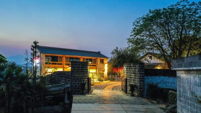 今日小雪初晴，襄阳变身美拉德色系的山水画框！