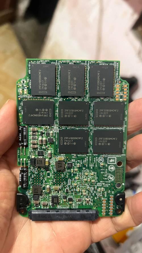 轮到美国被“垄断”了！“芯片之父”弃美回国，研发成果堪比核武