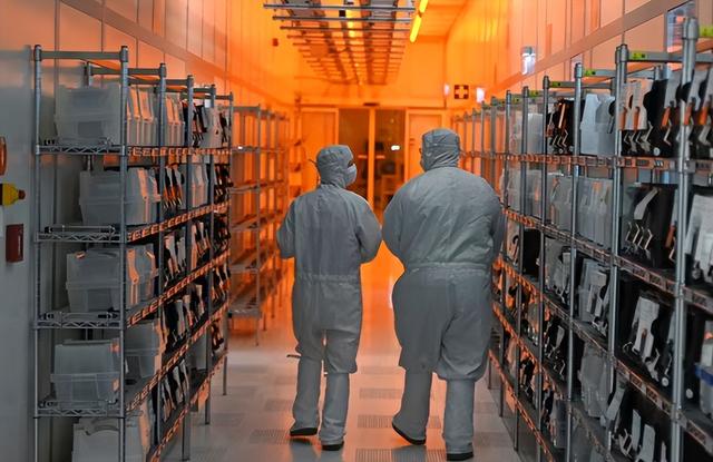 断供19天，中国恢复安世供货，不卖给国外，并且必须用人民币结算