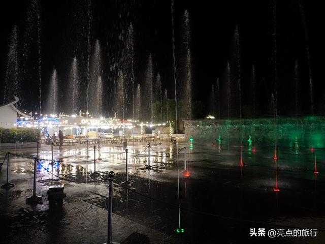 搭乘高铁去老挝，老挝旅行日记：万象（玉佛寺、昭阿努翁公园）