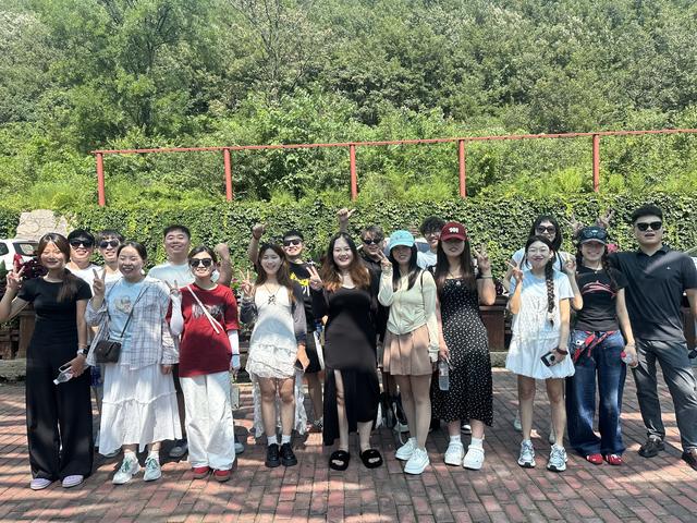 为我的游客朋友写了一本书 满满的成就感