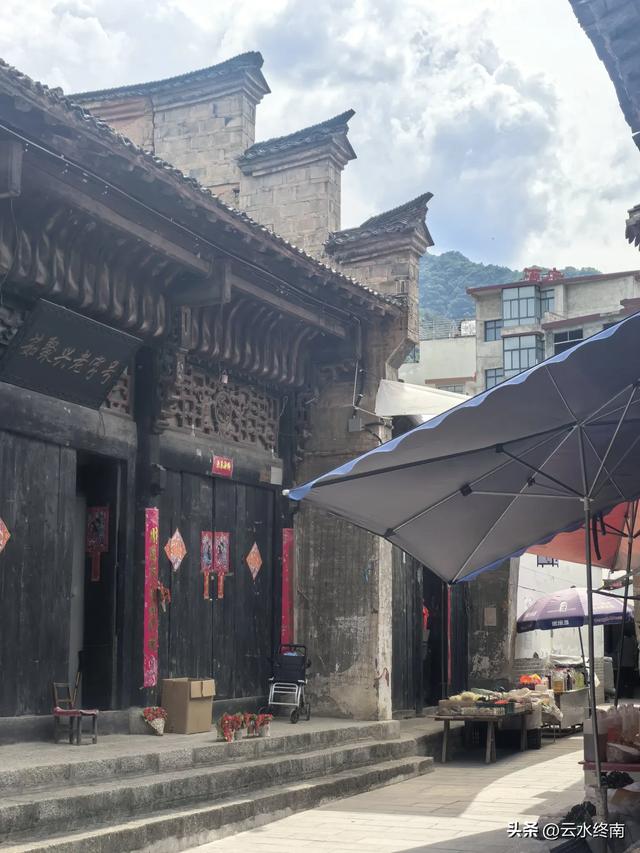交通方便了游客却少了?这个陕南古镇从震撼到遗憾,出了什么问题
