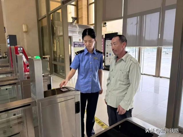 丝路驿站迎盛会！敦煌车站全链条服务护航第八届文博会!
