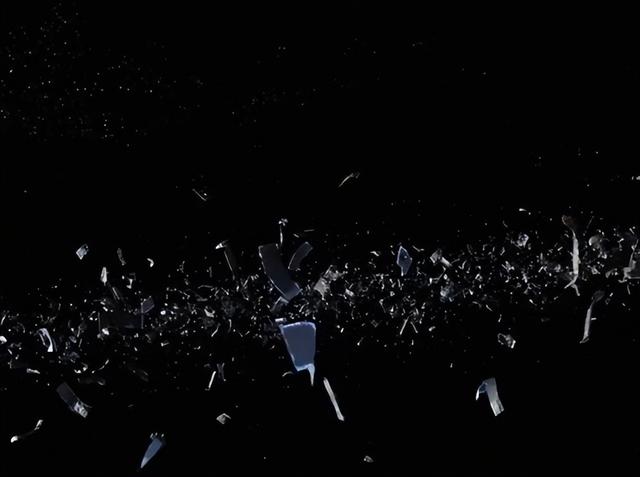 太空碎片威胁升级，神舟二十号飞船遭撞击，6名航天员能否长驻？