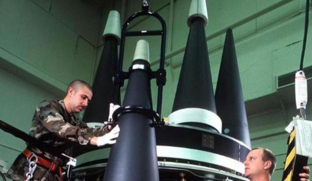 中美刚刚谈完，特朗普向战争部下了一道命令，中方呼吁赶紧停下