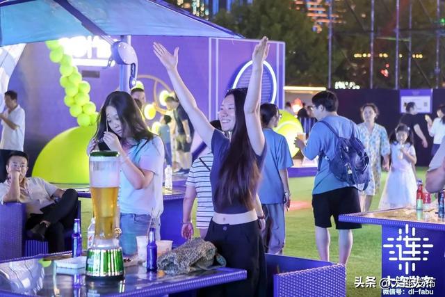 去海边！赴约时尚度100分的夏天