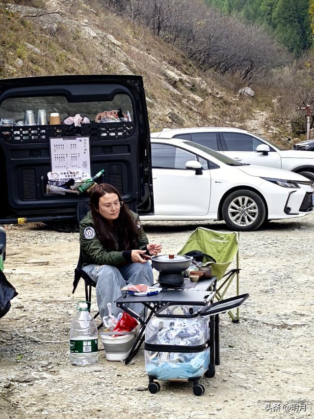 龙洞胜境尤奇崛