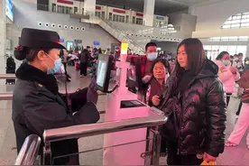 新春走基层•我在第一线丨年味渐浓，我们回家过年图片
