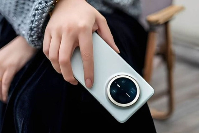 小米暴涨21%紧追苹果！华为下滑10%仍排名第四！荣耀实现正增长！