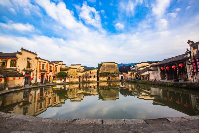 皖南宏村秋意浓，月沼风荷，南湖书声，时光在此温柔地停顿