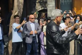 英伟达黄仁勋：理想汽车大得像带轮子的客厅，蔚来和小鹏非常豪华！小米比亚迪的车都非常好，可惜美国买不到图片