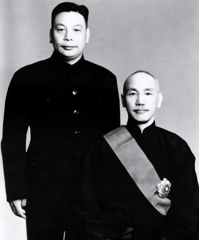 1965年，毛主席劝蒋介石回大陆，老蒋提出六个要求，毛主席：同意
