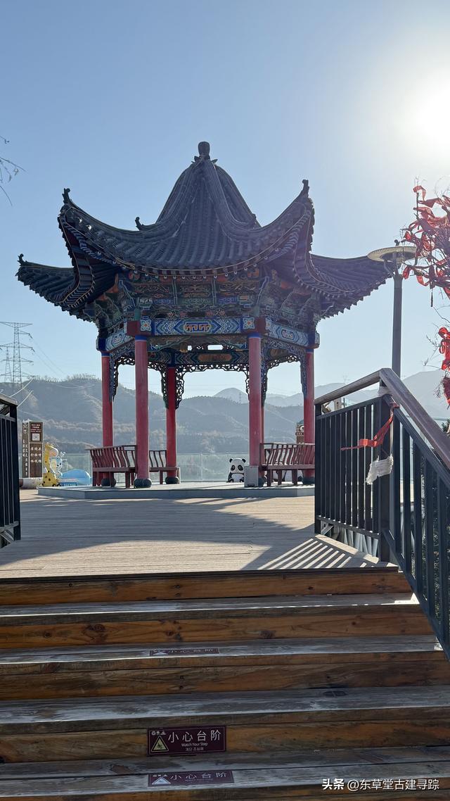 探秘刘家峡库区：体验黄洮交汇处那一抹独特的蓝与黄