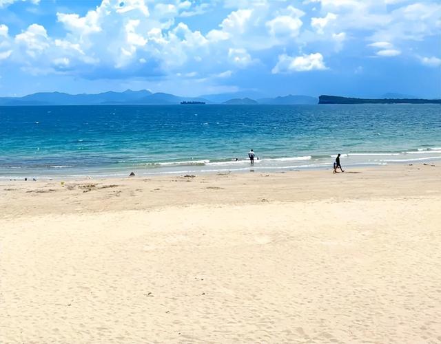 以色列美女来中国旅游，回国时机场叹息：难怪以色列比不过中国！