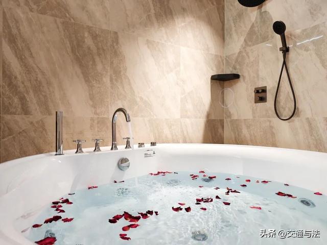 又见奇村 | 御水泉民宿：泡入户暖汤 + 围炉撸串