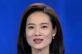 李雨霏，不同风格造型，诠释魅力主持，传递财经温度图片