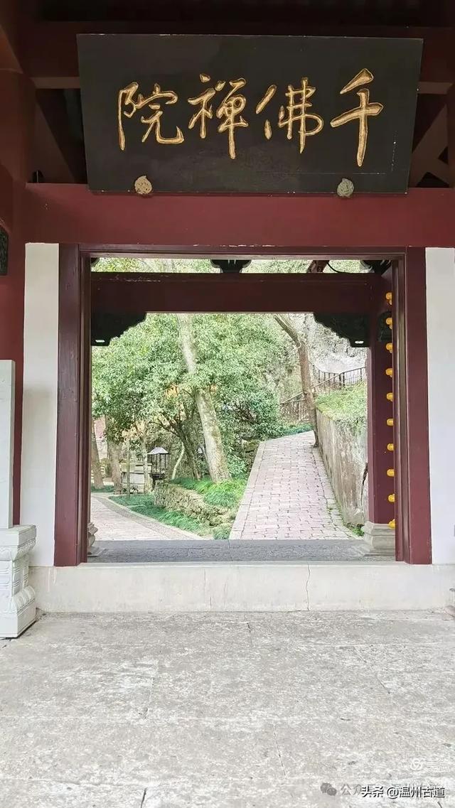 打卡这座1600多年的"越国敦煌"!探秘千年石窟与佛光交织的圣境!