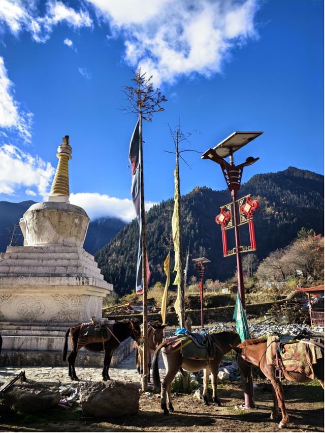 雨崩，一个让人语崩的地方（二）冰湖，上帝的最后一滴眼泪