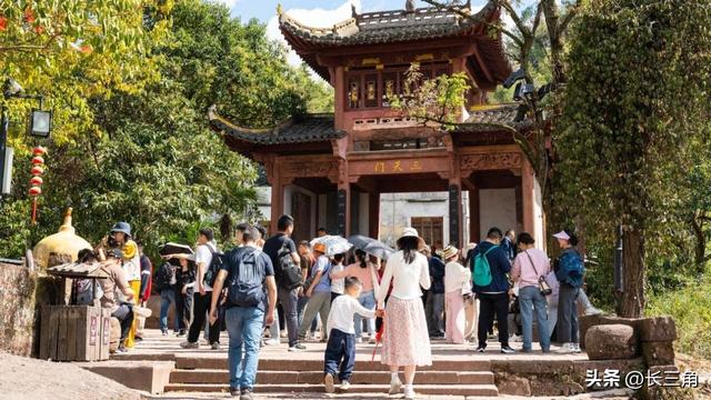 福利喜+2，黄山大一新生游齐云山免票！杭州南京半价！