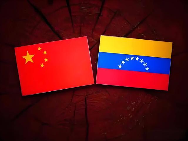 美国杀招叠满！12国宣告参战	，冲突已箭在弦上，俄罗斯成关键一票