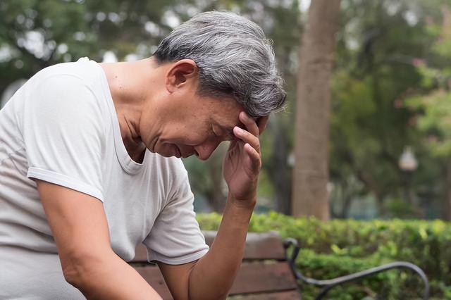 肾病恶化前不是水肿！医生：频繁出现3个不适，是肾脏在求救