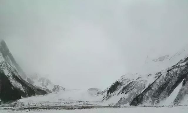 从冰封雪原到热带雨林：中国终极越野之路扎墨公路，你敢挑战吗？