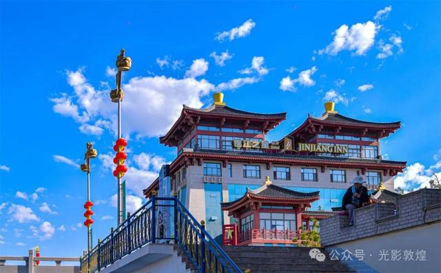 早晚凉风习习,敦煌党河风情线赏荷浪漫且惬意
