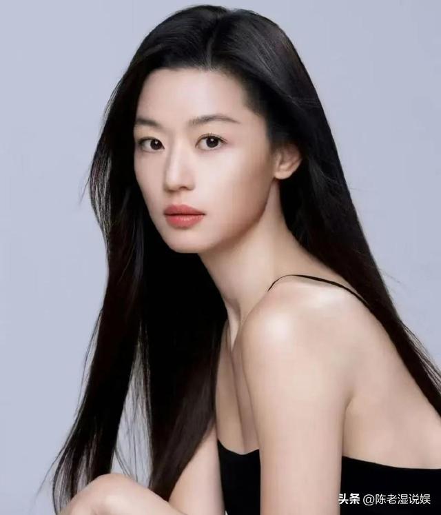 全智贤辱华第6天，本人拒不道歉，4大噩耗轮番袭来，事业跌到谷底