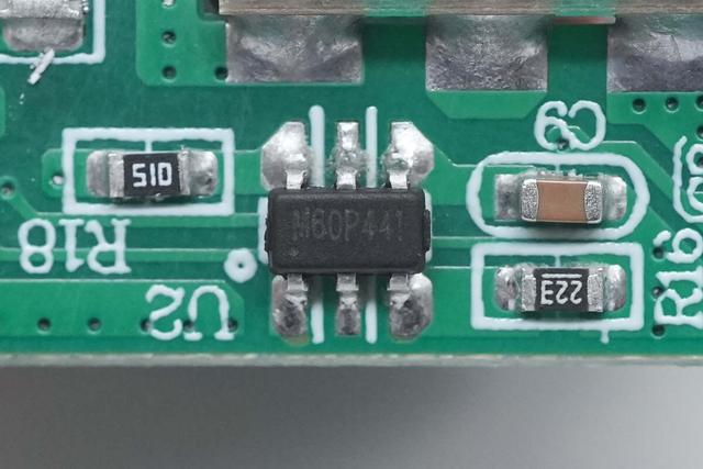 主流快充全兼容，超小体积，倍仕达65W氮化镓充电器拆解