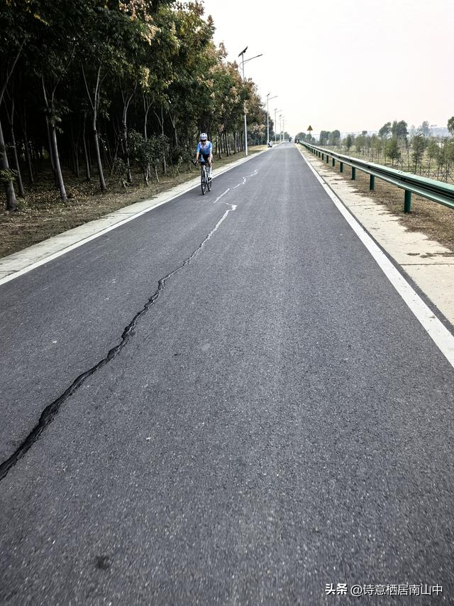 东西湖大堤绿道阻碍重重，现如何从江岸骑行到东西区大堤绿道？