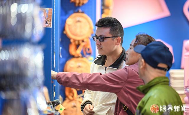 循香入画乌鲁木齐 跟着《红石榴餐厅》开启剧情场景 Citywalk 之旅