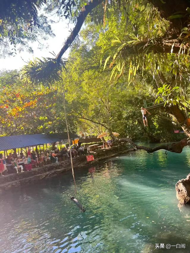 蓝色泻湖之时光跳跃