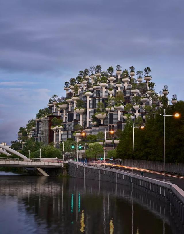 魔都脑洞建筑上新！这座楼直接长成一只蜗牛？它的用处你一定想不到！