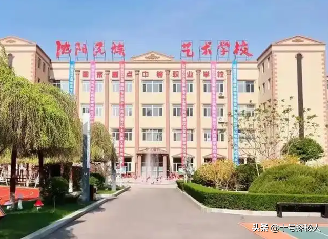 75岁姜昆的遗憾：女儿46岁依旧未婚未孕，继子反倒成了他的骄傲