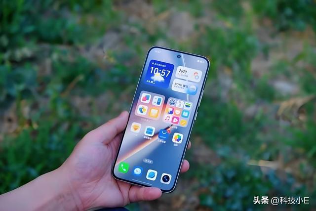 16GB+512GB，10月可“闭眼入手”的荣耀手机，跑分340万+7200mAH