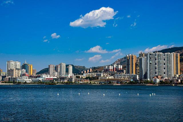 国内最宜居的城市之一，竟然不是厦门大理，而是一座被忽视的小城