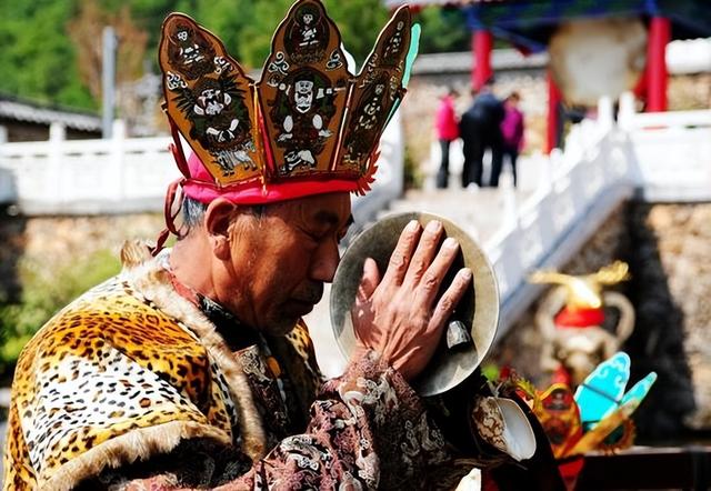 四川木里县：与世隔绝的村庄里	，竟有近半数人家实行一妻多夫制？