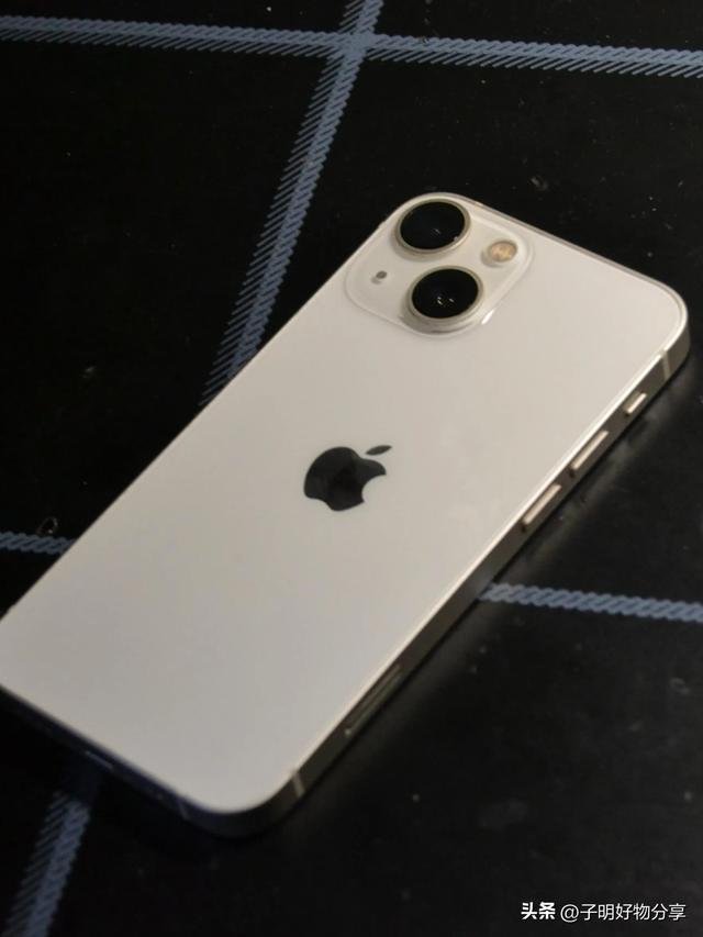 小屏手机绝唱！iPhone 13 mini虽停产，仍是手感党终极选择