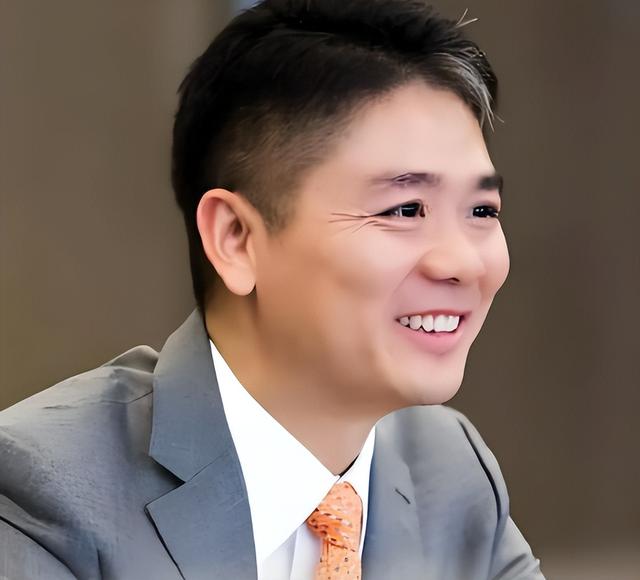 京东巨损147亿！网友凌晨偶遇刘强东喝大，拿塑料碗喝，来者不拒