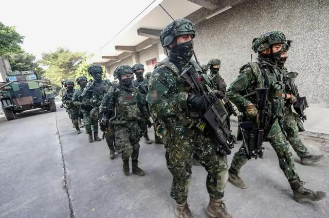 台湾不是收复,也不是像香港和澳门那样回归,大陆对台湾只有解放