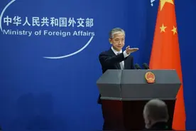美围堵中国产供链之际，穆迪下调中国主权信用评级展望，中方回应图片