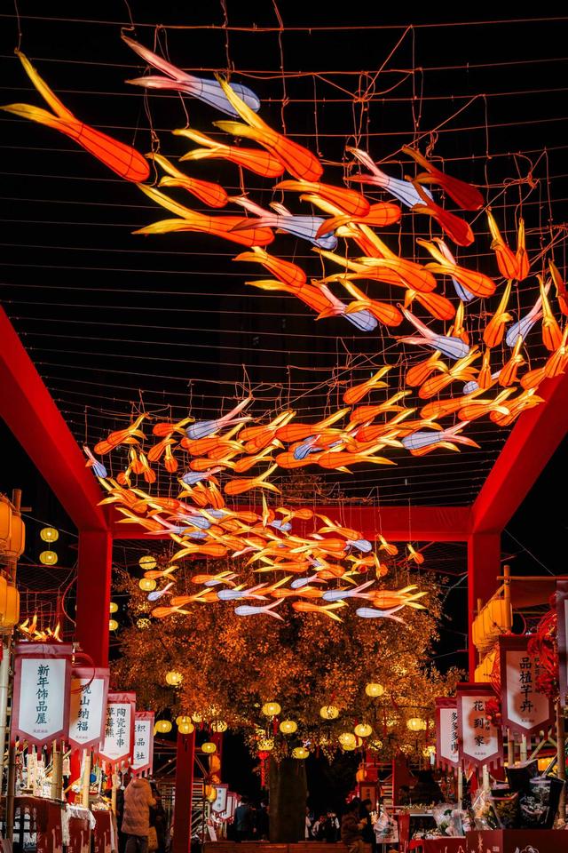 龙湖长沙芙蓉天街「长沙年货大集」热闹开市，沉浸式年俗体验 + 地道年货集合，打造文旅融合新春消费新场景！